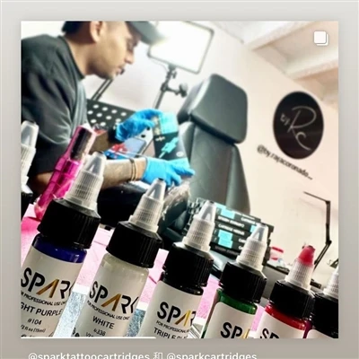 Tatueringsindustrin främjar professionalisering med standardiserade certifier...