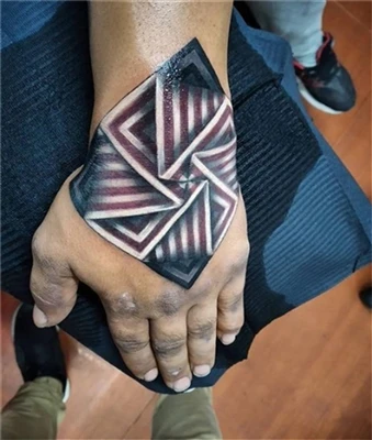 Tatuering gjort av konstnären Julio Cesar M från Colombia med # gnistkassetter