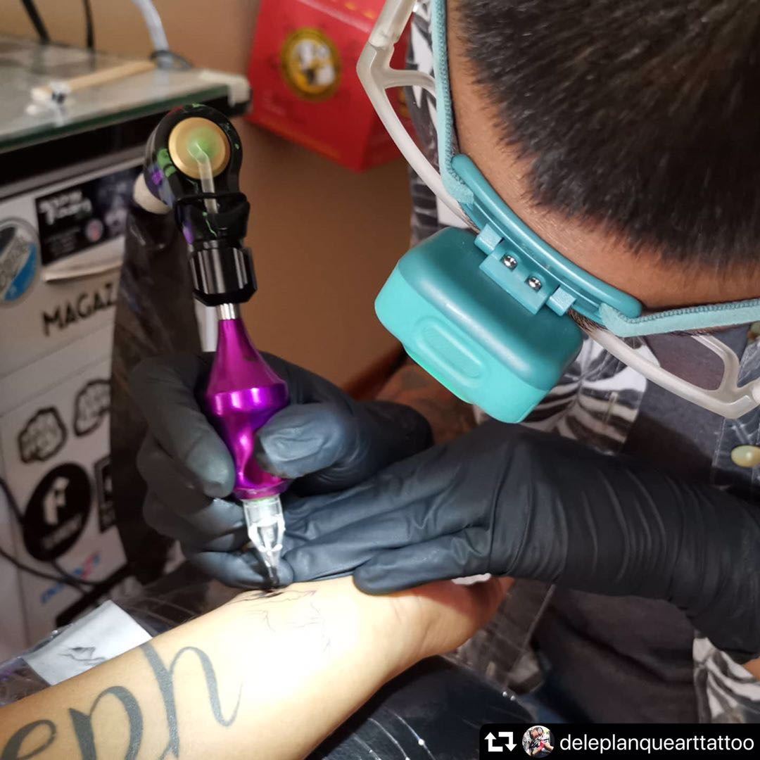 Peru Tattoo Artist Välj gnistpatroner